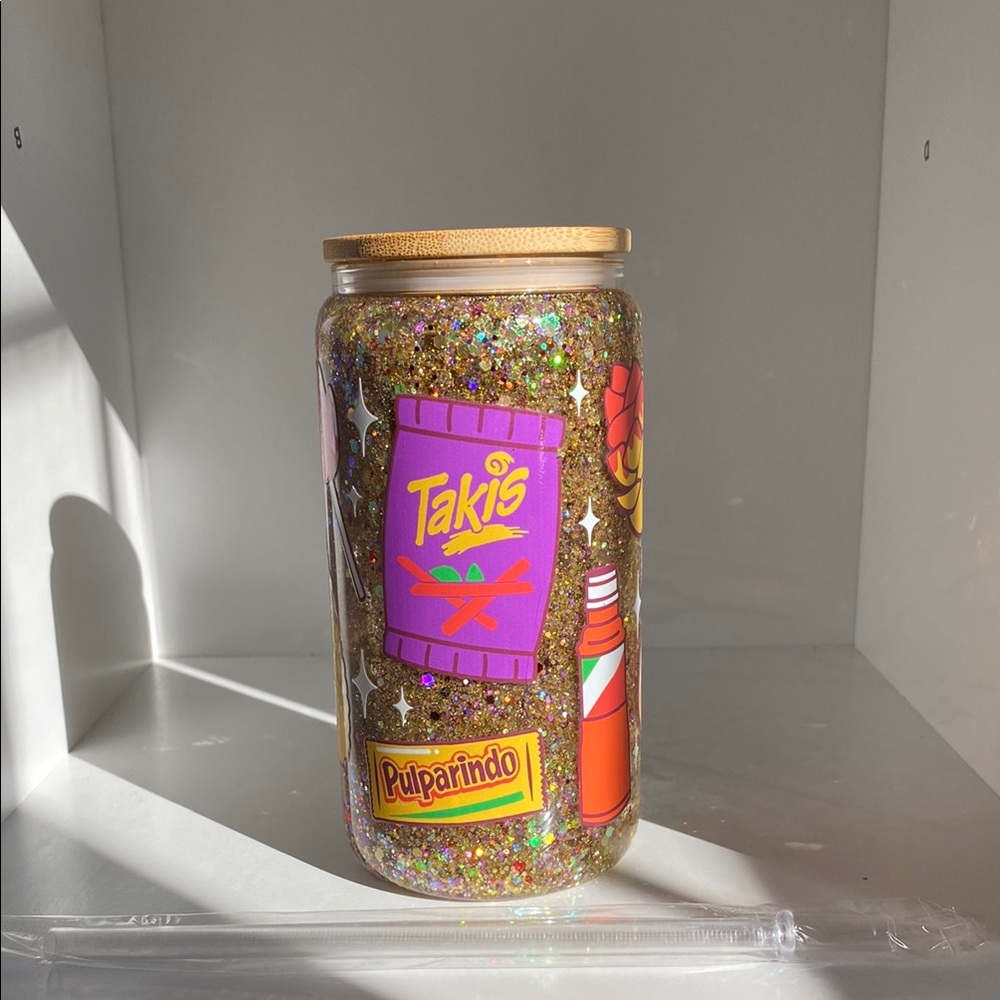 Snow globe Glittery Snack-Themed with straw